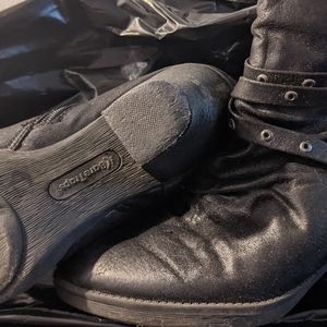 Baretraps fantasia black ankle boots